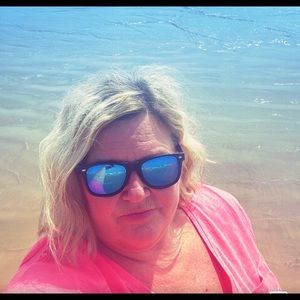 Meet your Posher, Christy